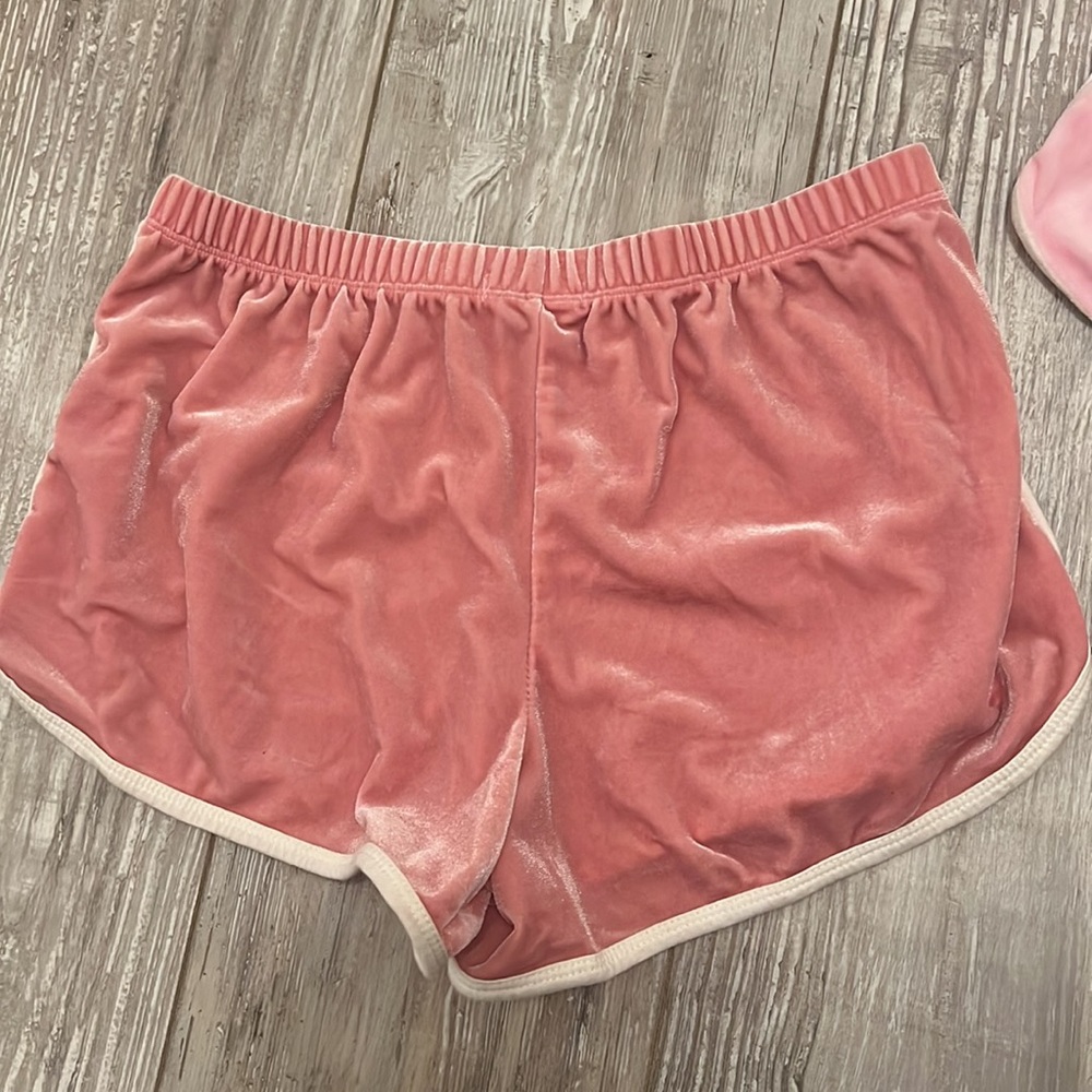 Pink Shorts bundle - Picture 5 of 5